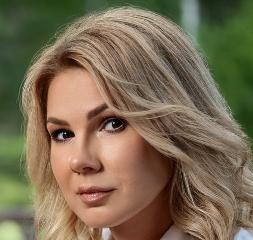 Елена Устинова