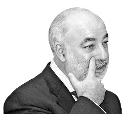 Вексельберга допросили про взятку Трампу Вексельберга допросили про взятку Трампу