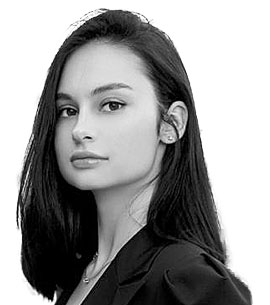 Арина Щелокова