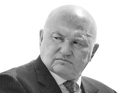 Компромат не отправит Лужкова в отставку