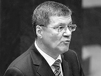 Чайка выяснит, кто получал откаты за «мерседесы» Чайка выяснит, кто получал откаты за «мерседесы»